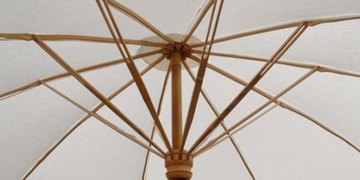 โครงร่มสนามไม้
